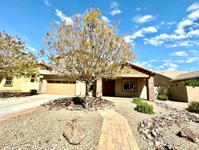 Building Photo - 722 E Sipapu Dr