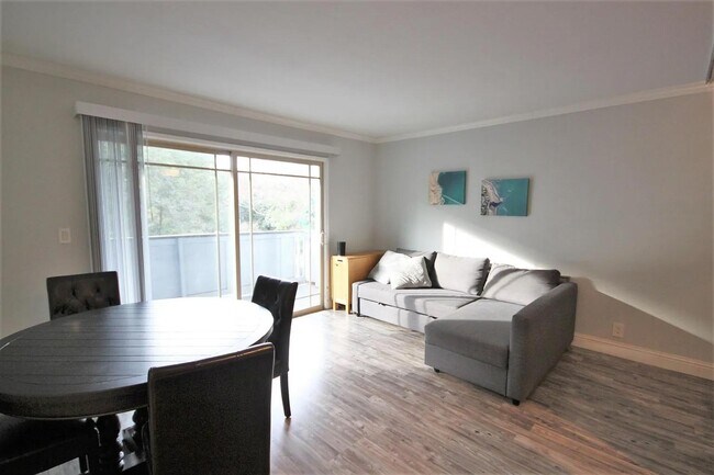 Building Photo - 650 Alamo Ct