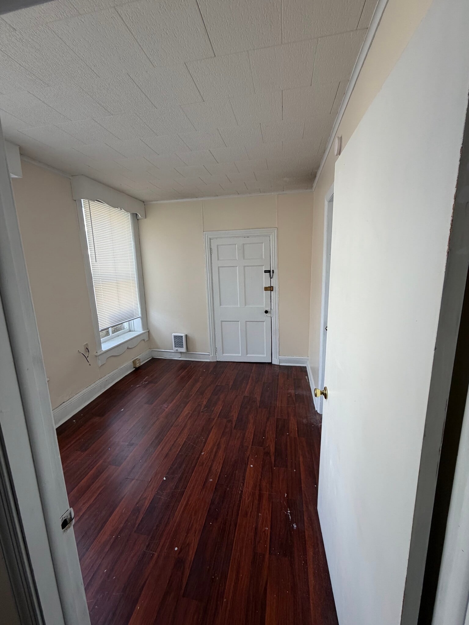 Bedroom 3 - 226 Lincoln Way W