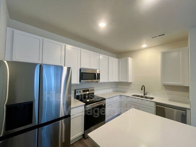 Building Photo - 291 Condor Wy