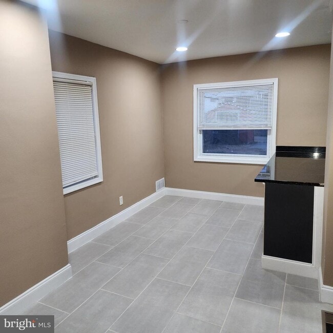 Building Photo - 7528 Rabon Ave