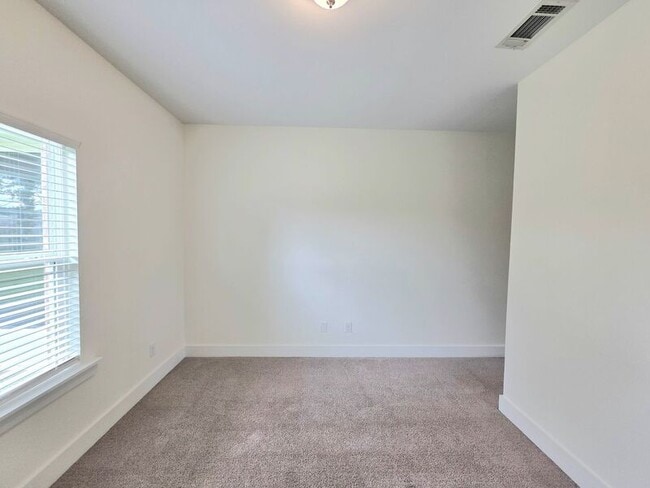 Building Photo - 1671 Granite Ln