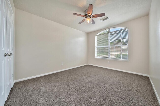 Building Photo - 14622 Palos Park Dr