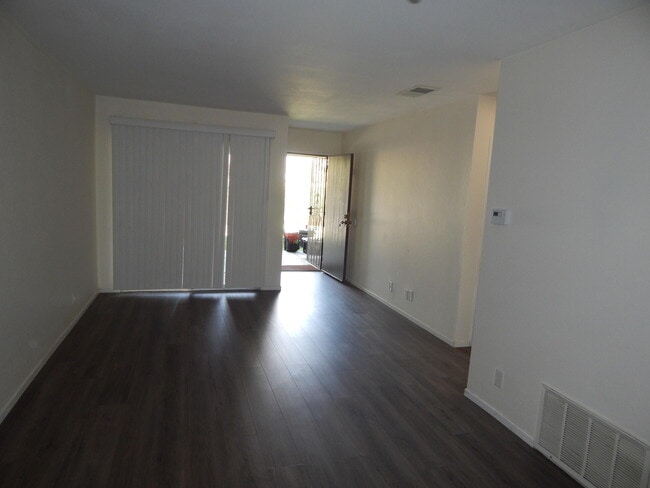 Building Photo - 2825 N Los Felices Rd