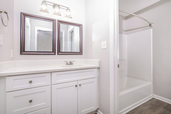 Building Photo - 1432 Smokey Mountain Dr