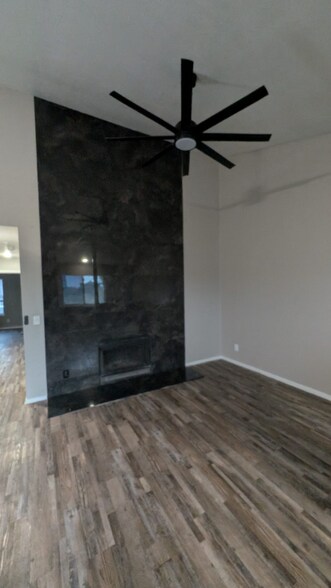 Building Photo - 1119 Park Vista Dr