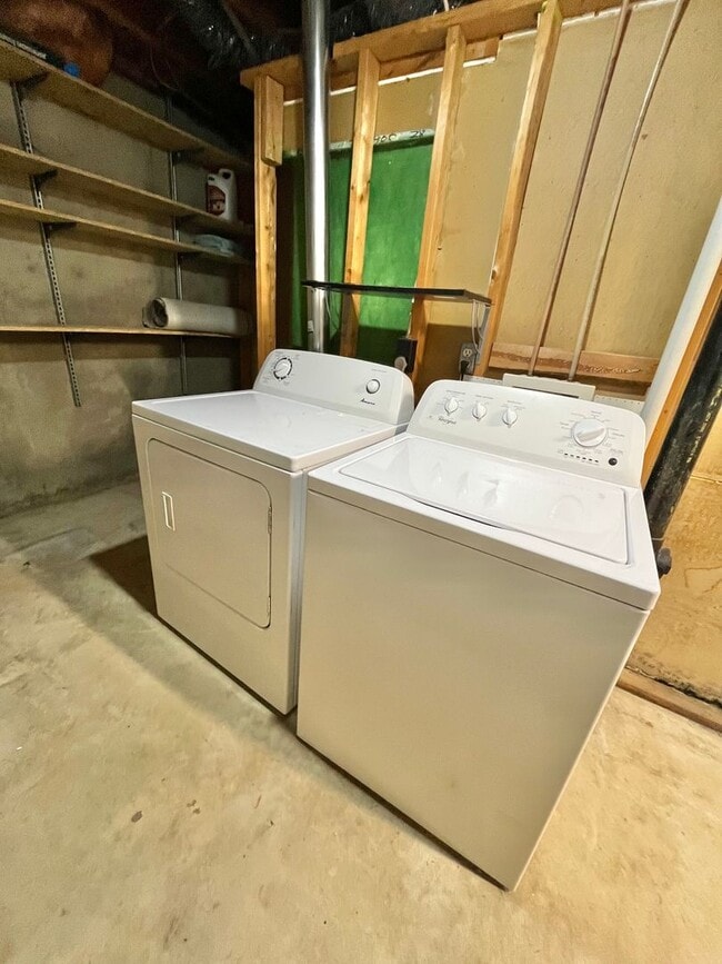 Building Photo - Updated 4 Bed/2 Bath East Side Ranch Home for Rent!!