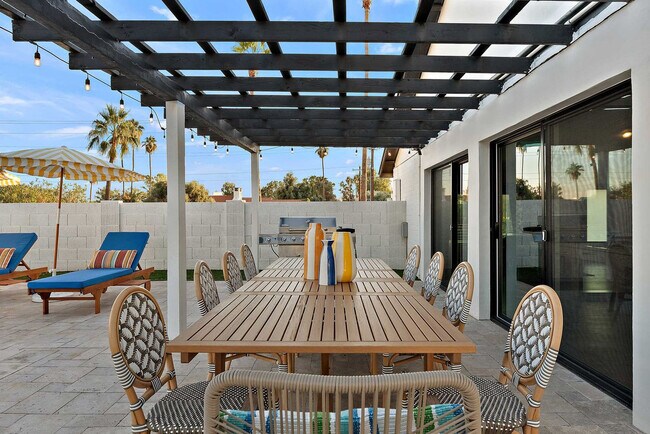 Building Photo - 12201 N 58th Way