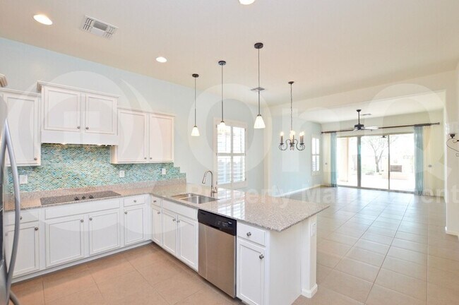 Building Photo - 20565 W Nelson Pl