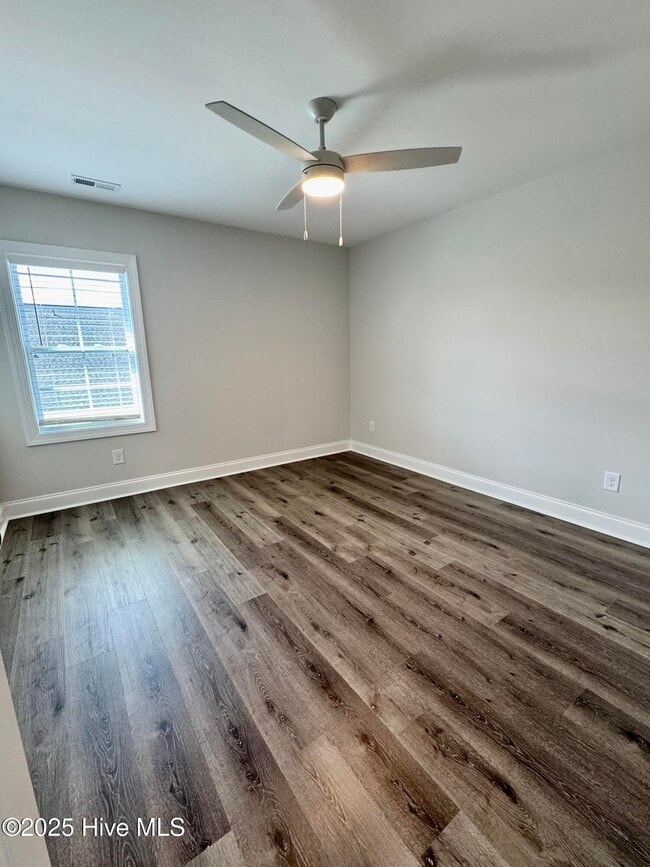 Building Photo - 1404 Hartley Ln
