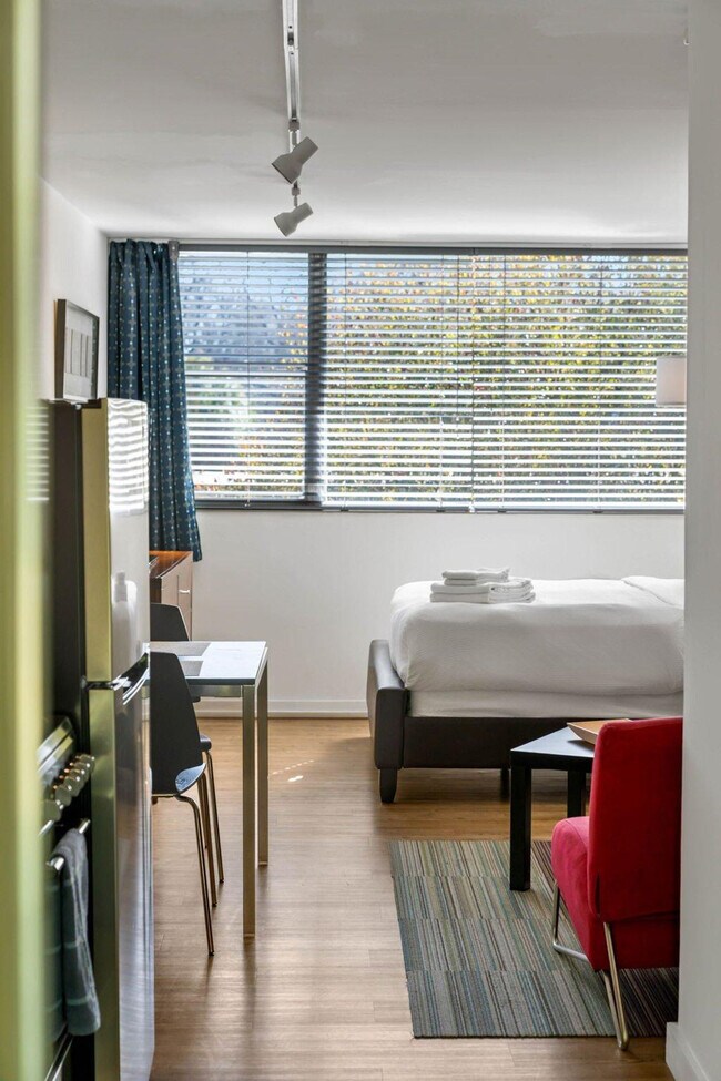 Building Photo - 47 5th St NE