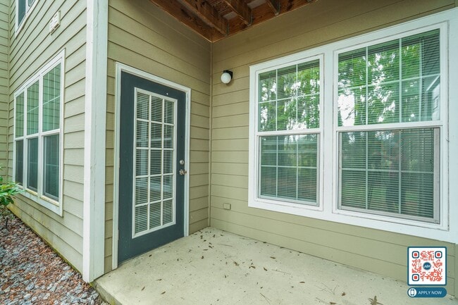 Building Photo - MOVE IN THIS YEAR - FREE MONTH'S RENT IN 1st 90 DAYS!