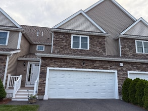 Building Photo - 37 Bristol Cir