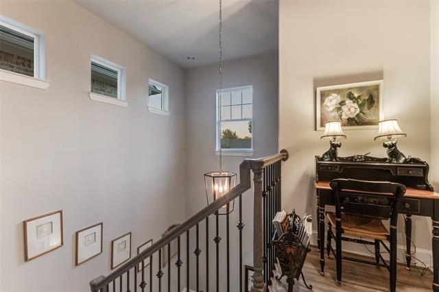 Building Photo - 1725 G Ave