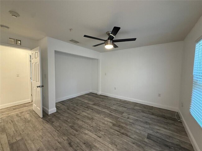 Building Photo - 960 NW 56th Ave