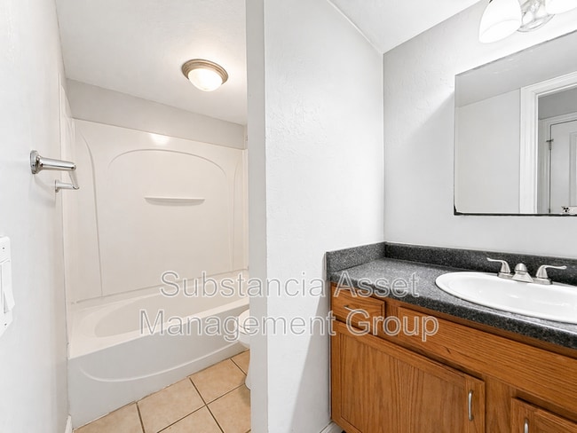 Building Photo - 1429 NW 24th St