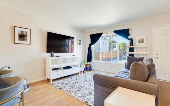 Building Photo - 1234 81st Ave