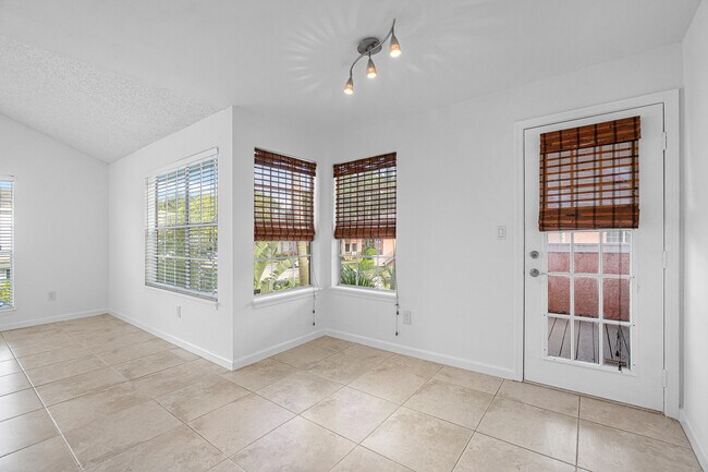 Building Photo - 1345 Crystal Way