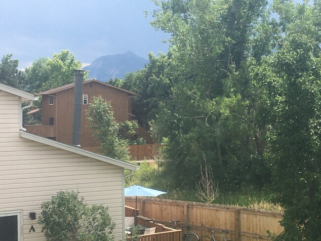 Building Photo - 3727 Talisman Pl