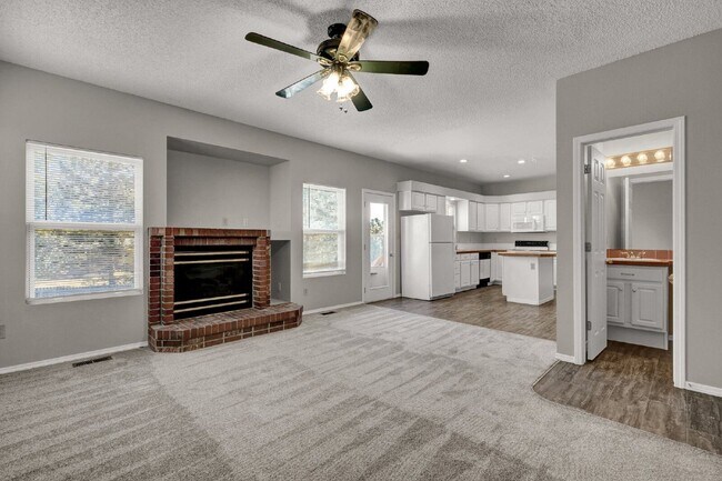 Building Photo - 8720 Massey Cir