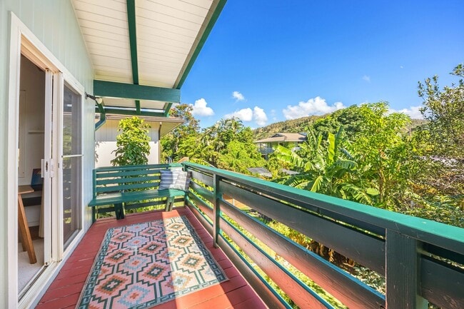 Building Photo - 59-018 Holawa St