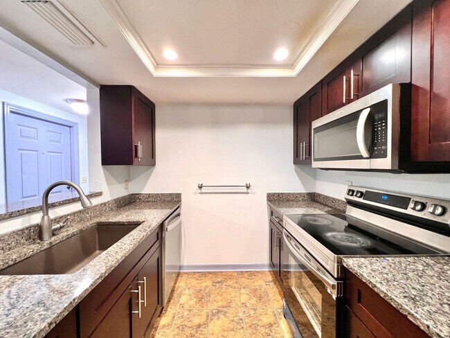 Primary Photo - Updated 3 Bedroom, 3 Bathroom Townhome in Rockwood Villas!