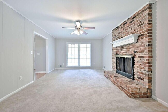 Building Photo - 4377 Vintage Ln