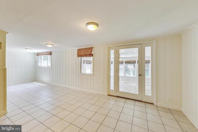 Building Photo - 4112 Spruell Dr