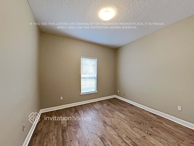 Building Photo - 2929 Oakgrove Ave