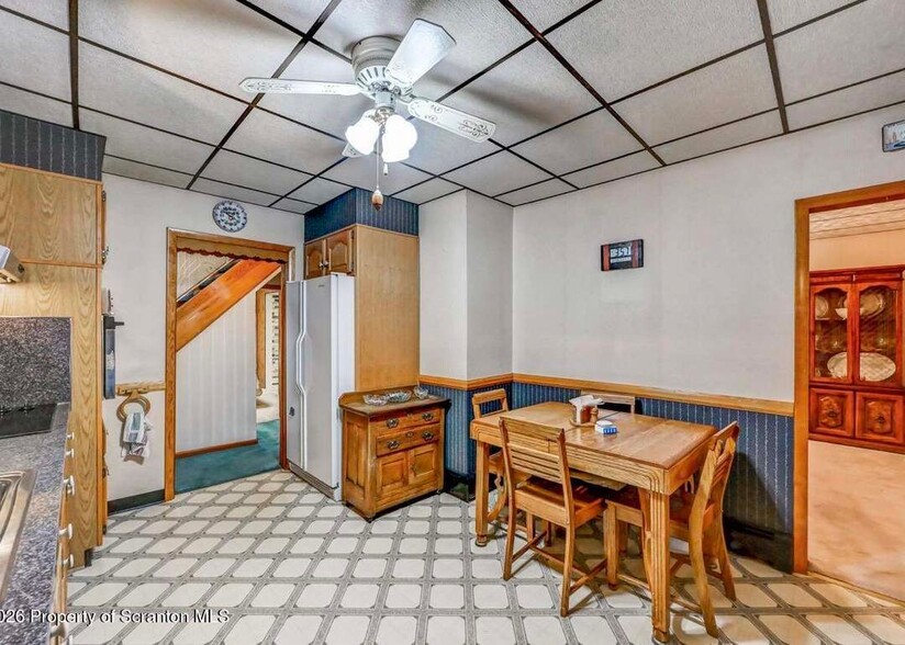 Building Photo - 1409 E Elm St