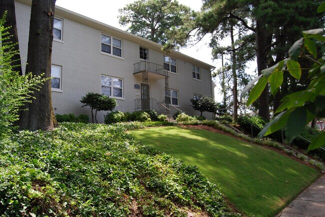 Building Photo - 15 Standish Ave NW