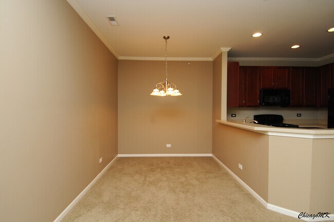 Building Photo - 2250 Aurora Dr