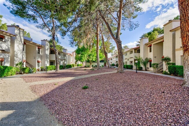 Building Photo - 6623 W Tropicana Ave