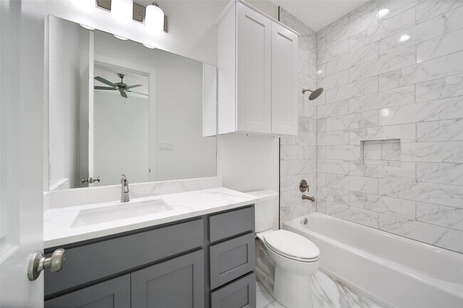 Building Photo - 7611 Athlone Dr