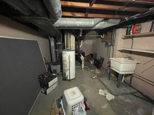 Building Photo - 4BR/2BA House close to Grandview