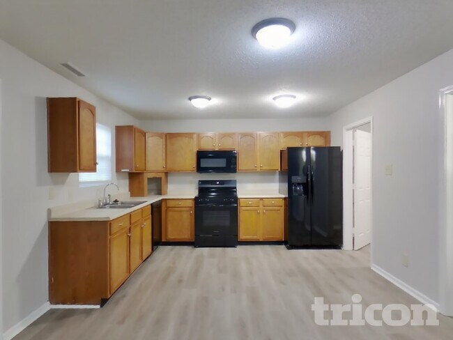 Building Photo - 10775 Wymm Ln