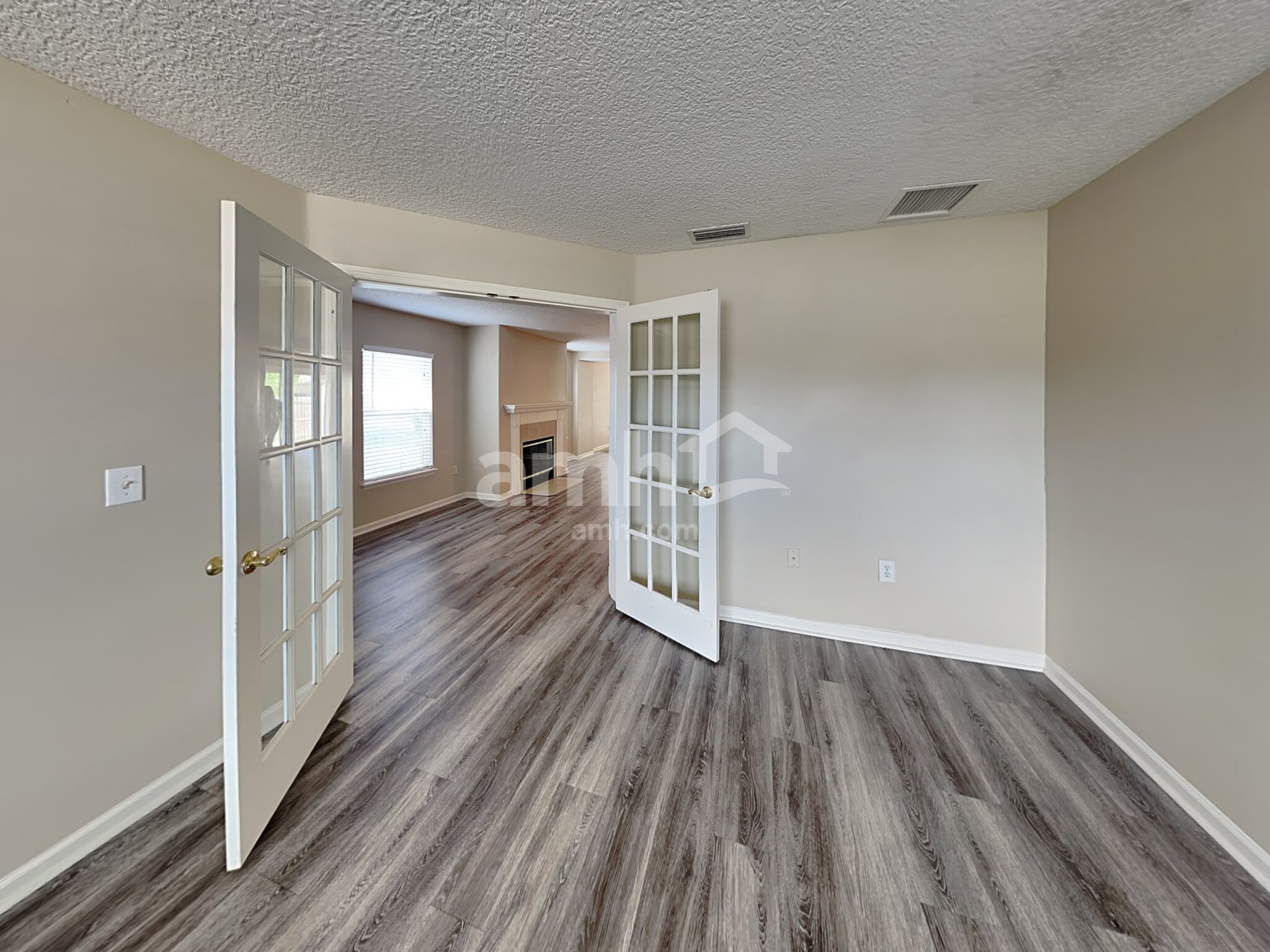 Building Photo - 76163 Long Pond Loop