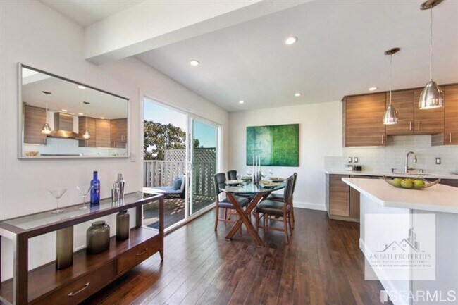 Building Photo - Bernal Heights Oasis: Stunning Renovated View Home with Modern Chic Open House Sunday 1/18 2-4