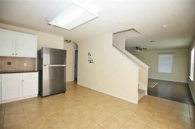 Building Photo - 213 Rim Rock Dr