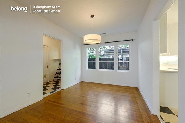 Building Photo - 420 9th Ave