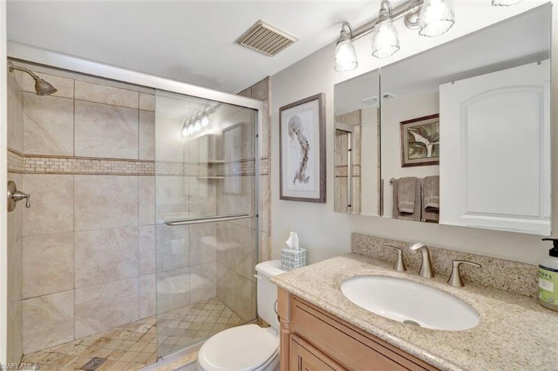 Building Photo - 271 Southbay Dr