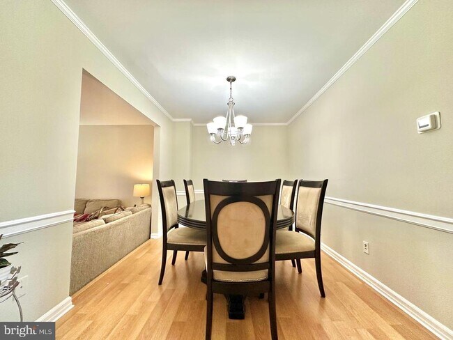 Building Photo - 41 Brookview Cir