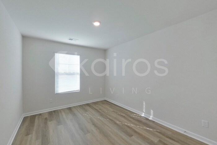 Building Photo - 105 Overstreet Way