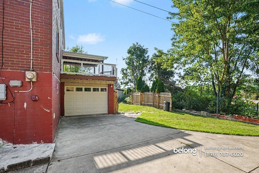 Building Photo - 5240 Orchard Hill Dr