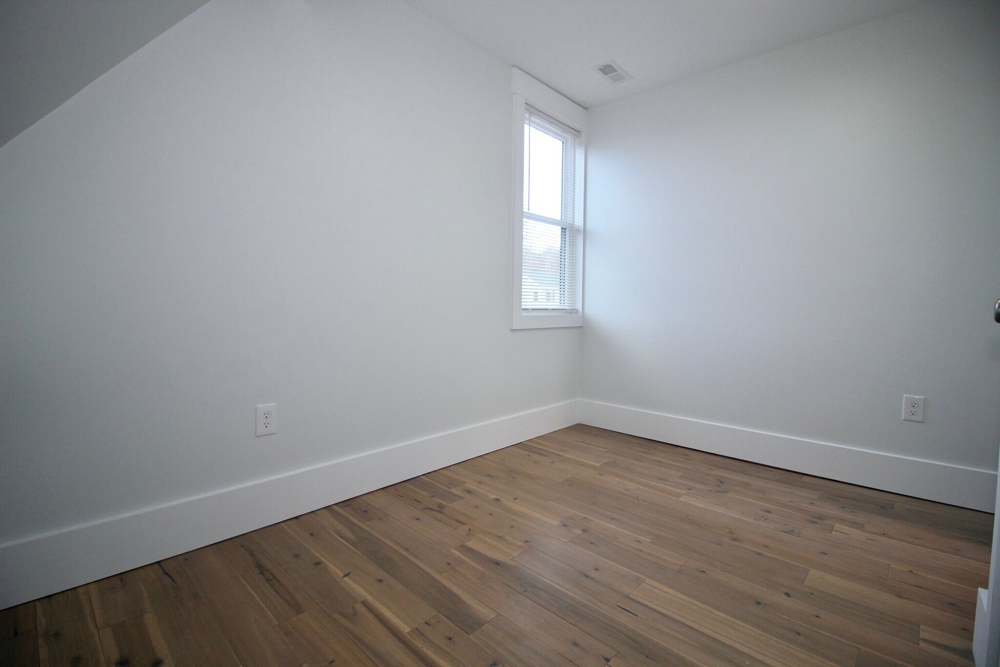 Bedroom 3 - 6701 Buckingham Plz