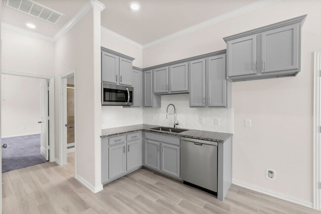 Building Photo - 4420 Mimic Dr