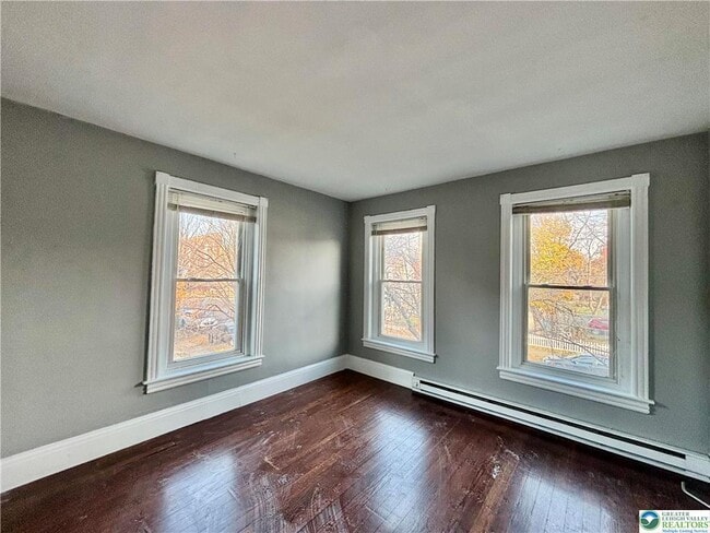 Building Photo - 77 W Laurel St