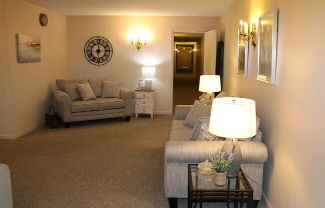 Building Photo - 514 E Olive St