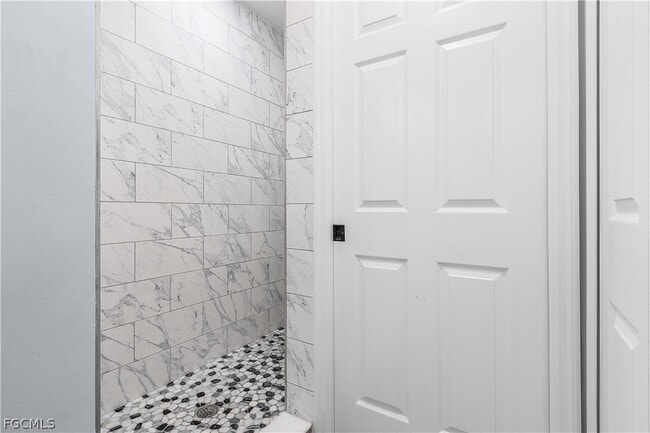 Building Photo - 428 SW 37th St