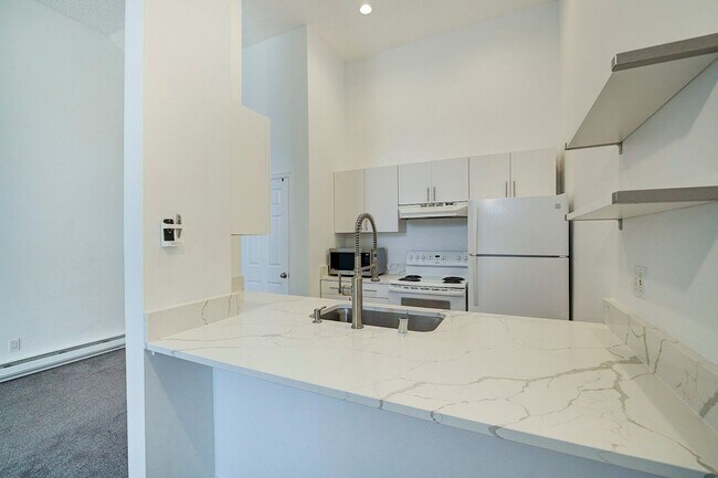 Building Photo - 1Bd/1Ba Mercer Island Condo